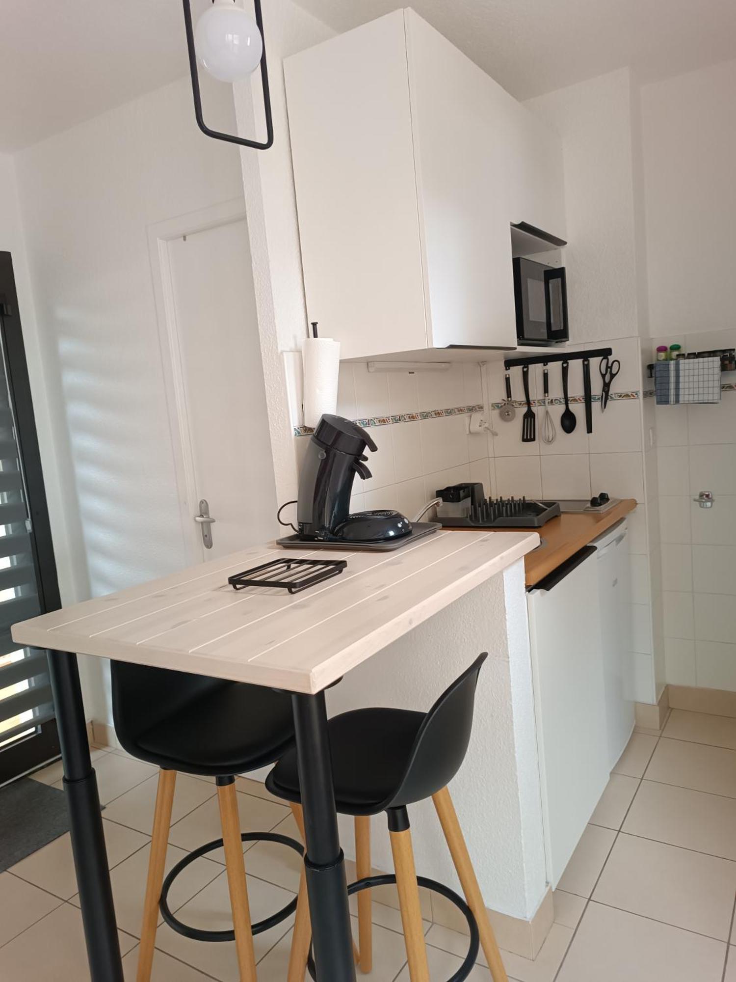 Studio Renove Dans Residence De Vacances Avec Grande Piscine Chauffee, Parking Et Terrasse แอกด์ ภายนอก รูปภาพ