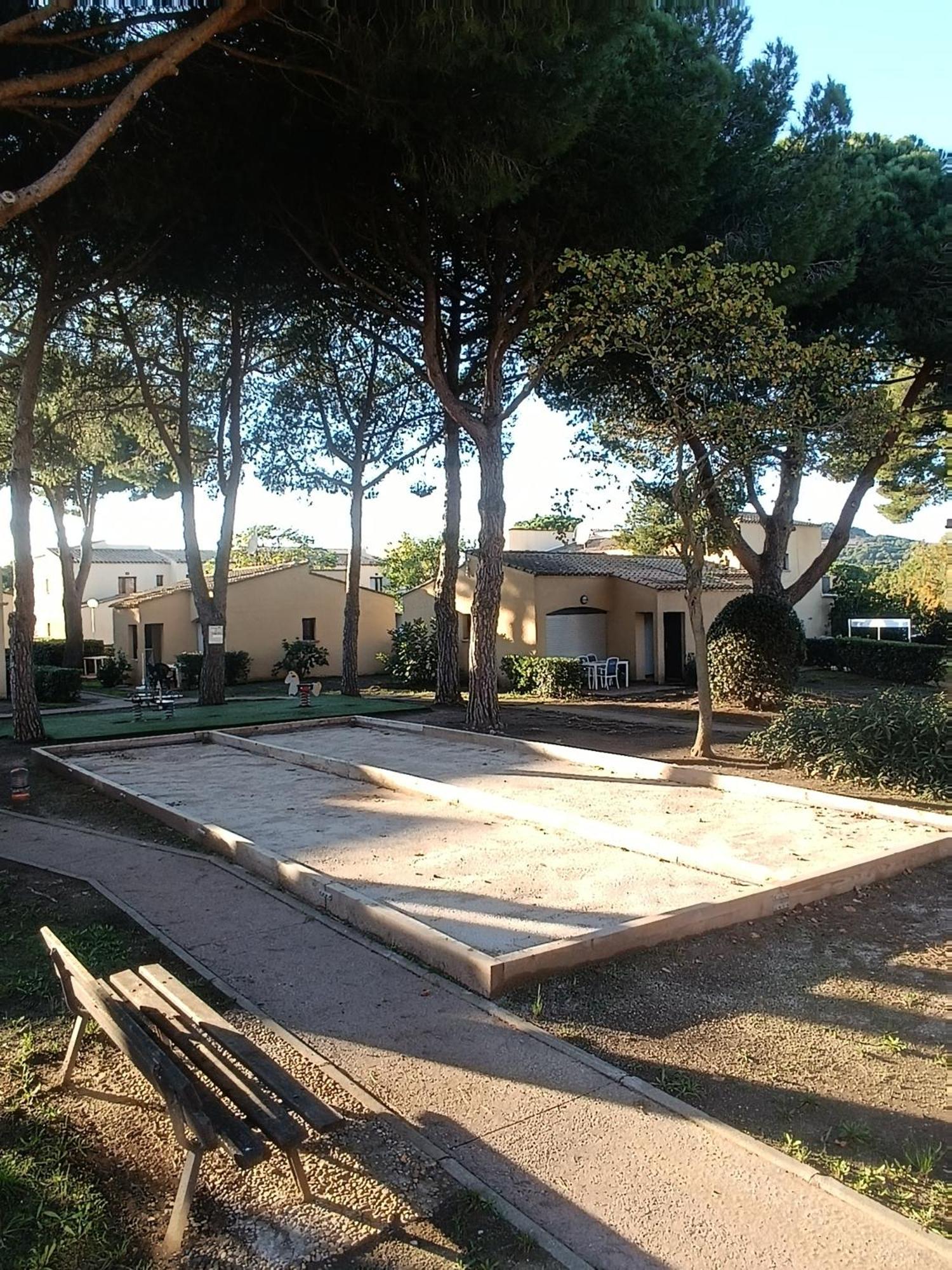 Studio Renove Dans Residence De Vacances Avec Grande Piscine Chauffee, Parking Et Terrasse แอกด์ ภายนอก รูปภาพ